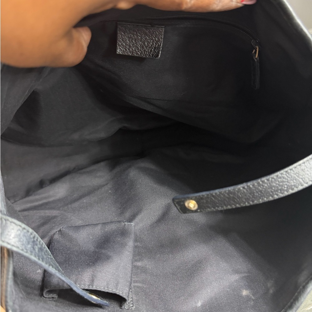 Gucci Black Monogram Shoulder Bag - Picture 8 of 10